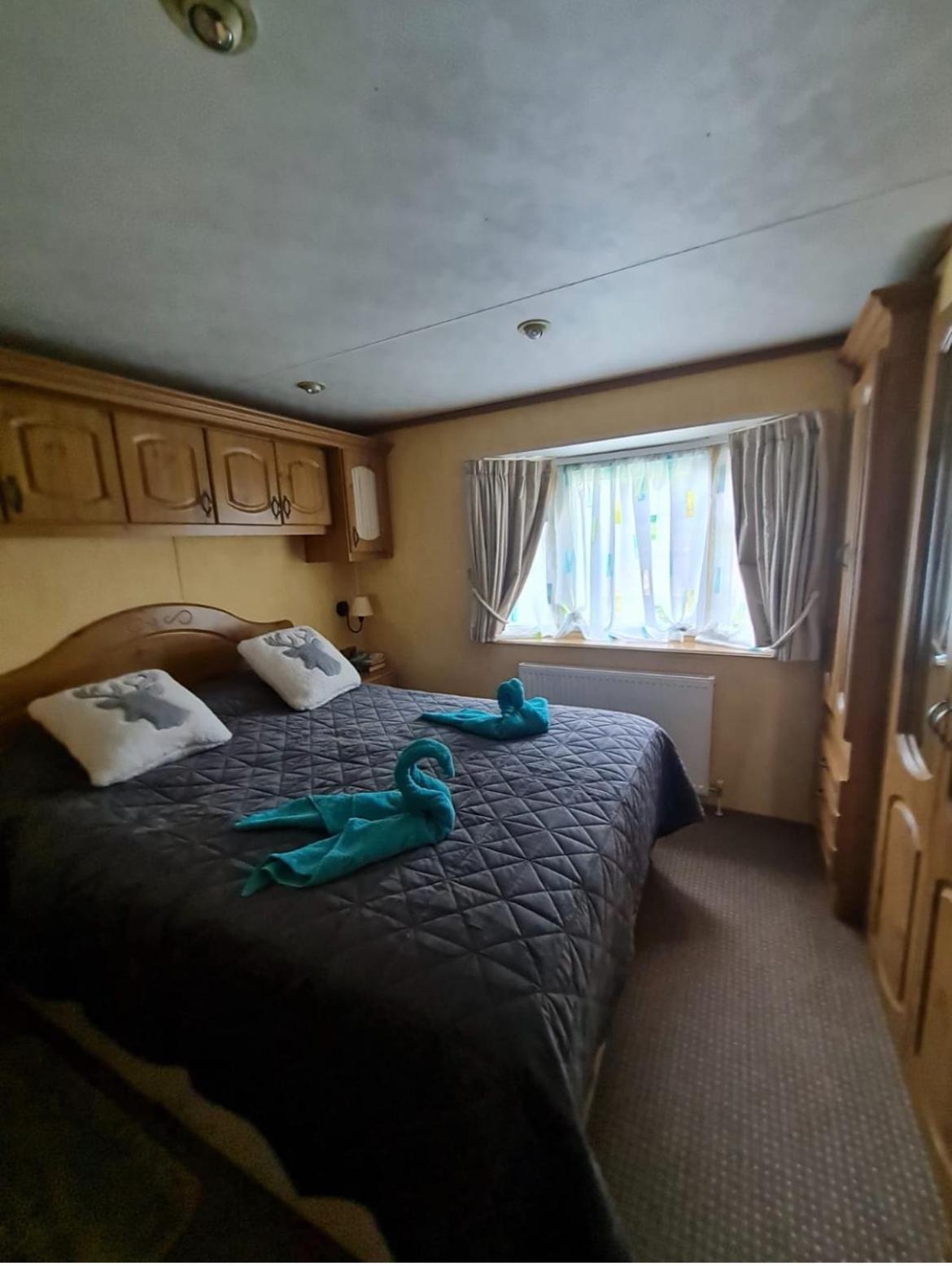Spacious Luxury Escape With Sea Views And Pet Friendly At Clarach Bay Aberystwyth Exterior photo