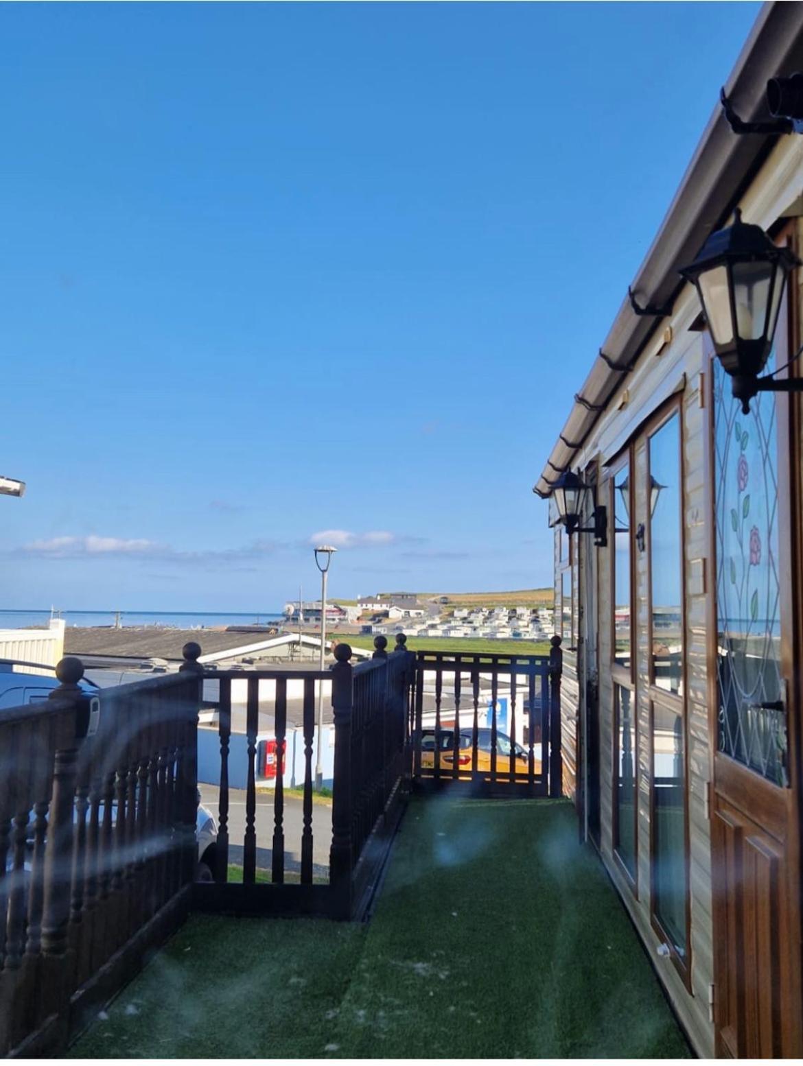 Spacious Luxury Escape With Sea Views And Pet Friendly At Clarach Bay Aberystwyth Exterior photo