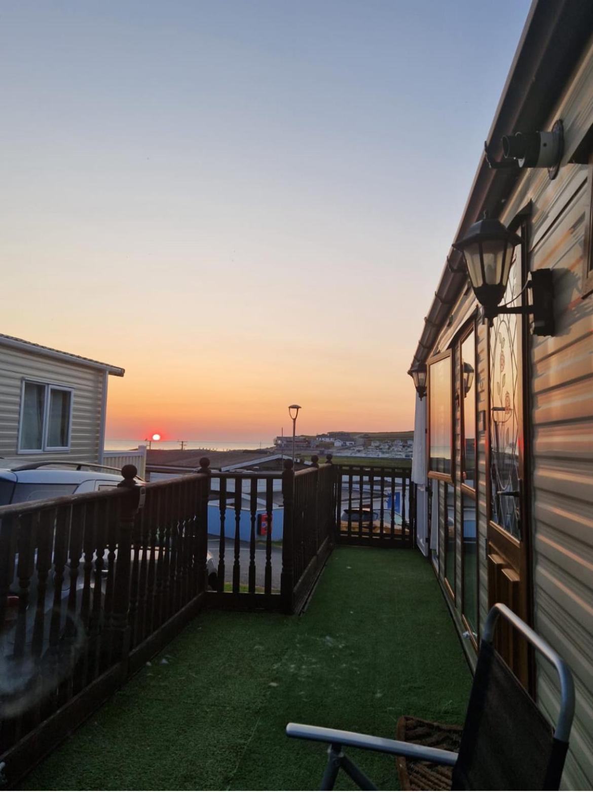 Spacious Luxury Escape With Sea Views And Pet Friendly At Clarach Bay Aberystwyth Exterior photo