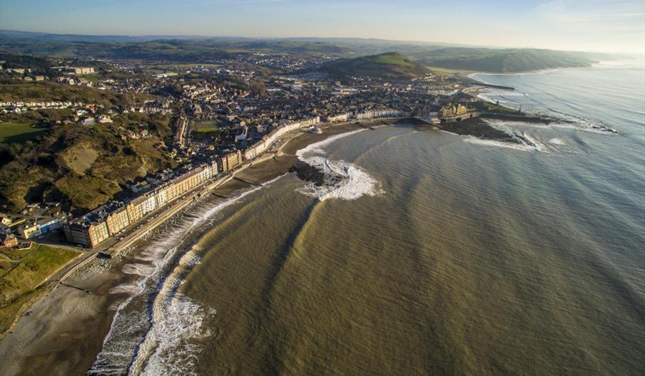 Spacious Luxury Escape With Sea Views And Pet Friendly At Clarach Bay Aberystwyth Exterior photo