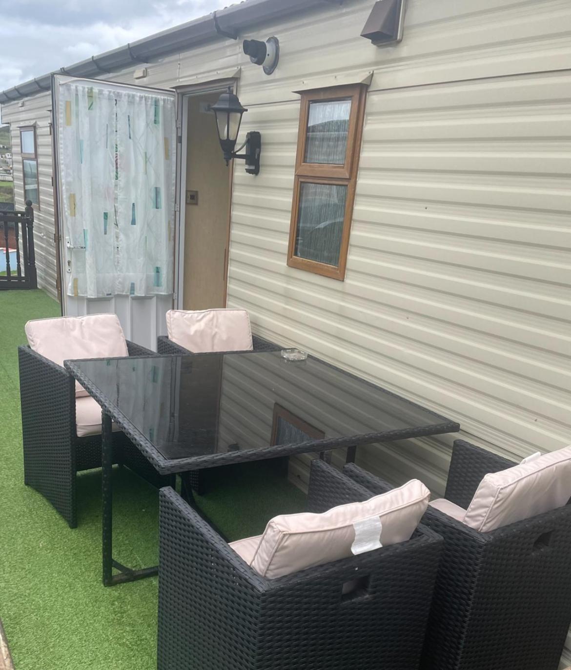 Spacious Luxury Escape With Sea Views And Pet Friendly At Clarach Bay Aberystwyth Exterior photo