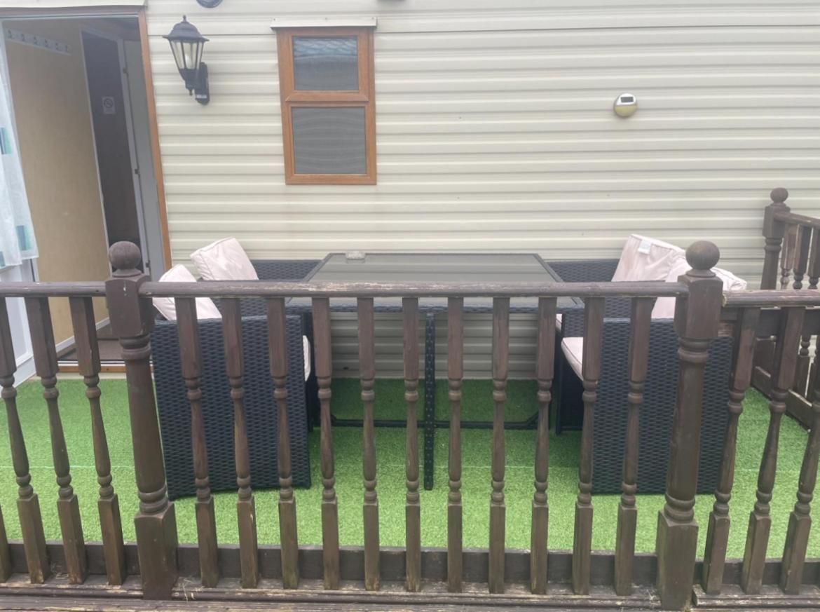 Spacious Luxury Escape With Sea Views And Pet Friendly At Clarach Bay Aberystwyth Exterior photo