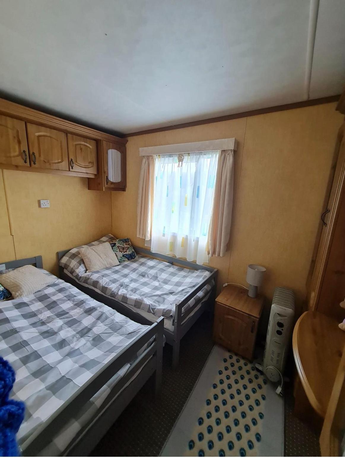 Spacious Luxury Escape With Sea Views And Pet Friendly At Clarach Bay Aberystwyth Exterior photo