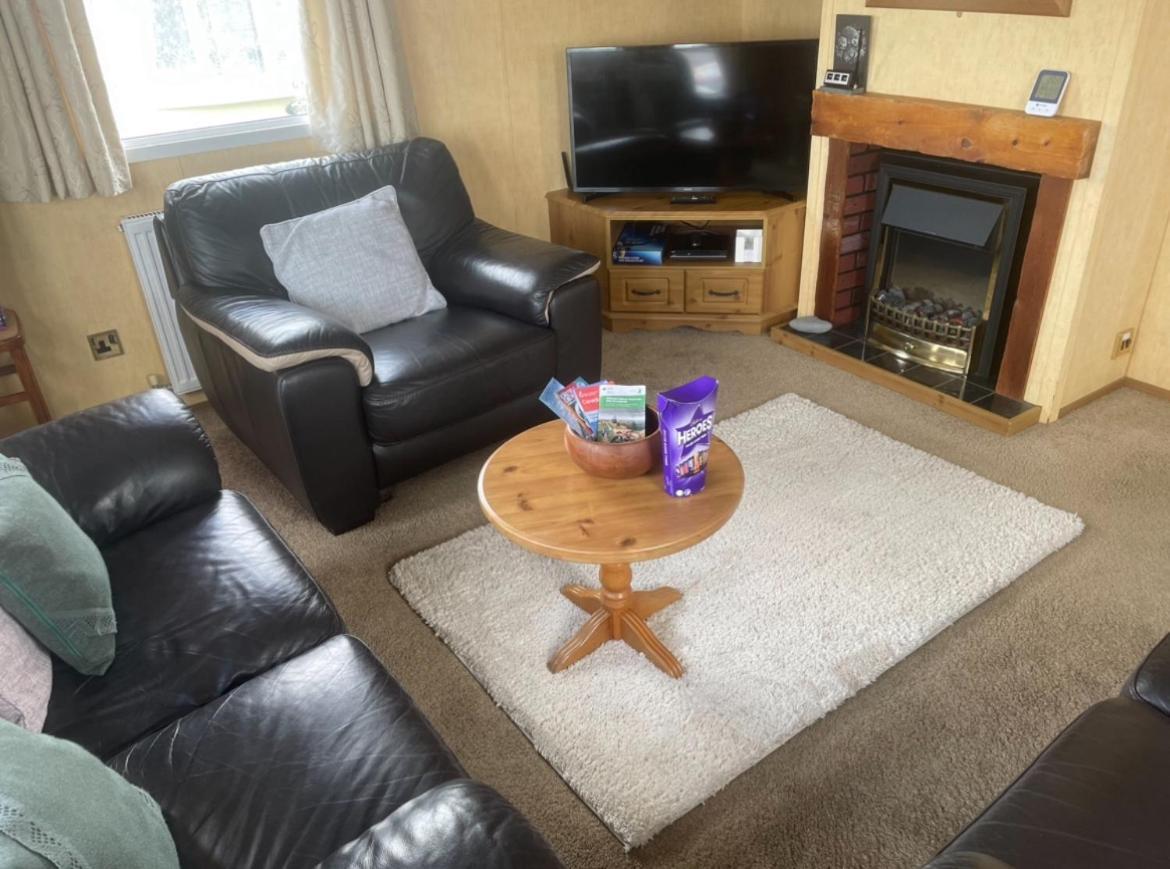 Spacious Luxury Escape With Sea Views And Pet Friendly At Clarach Bay Aberystwyth Exterior photo