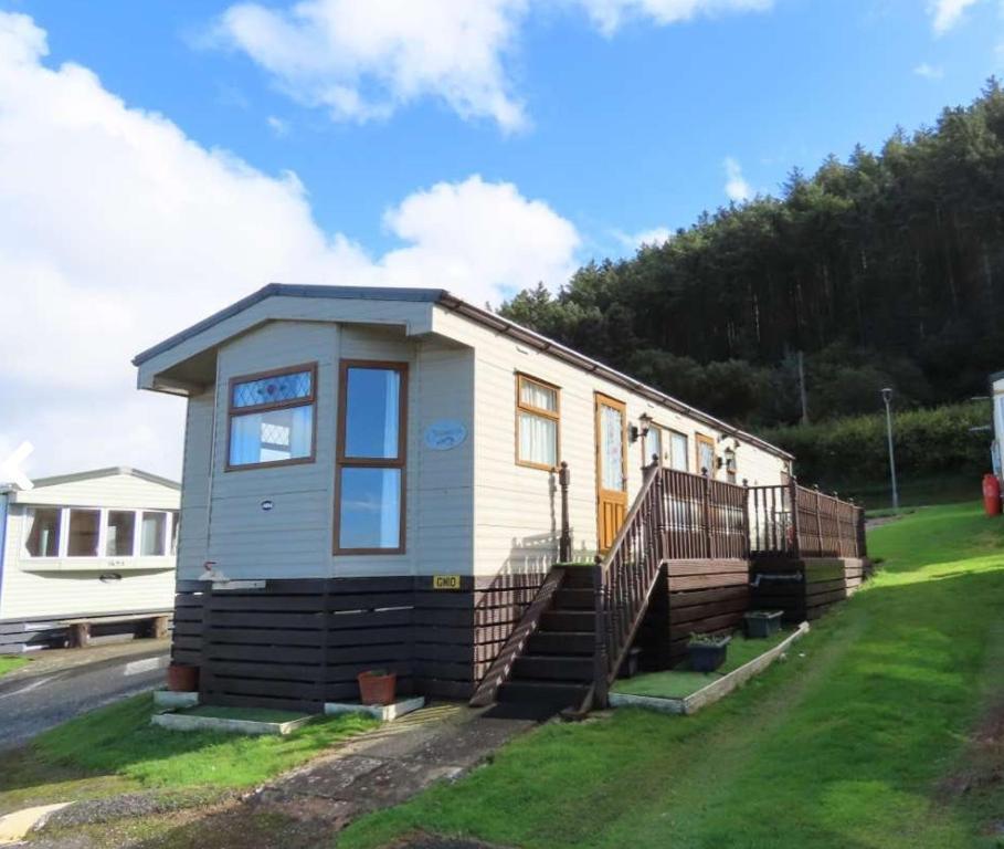 Spacious Luxury Escape With Sea Views And Pet Friendly At Clarach Bay Aberystwyth Exterior photo