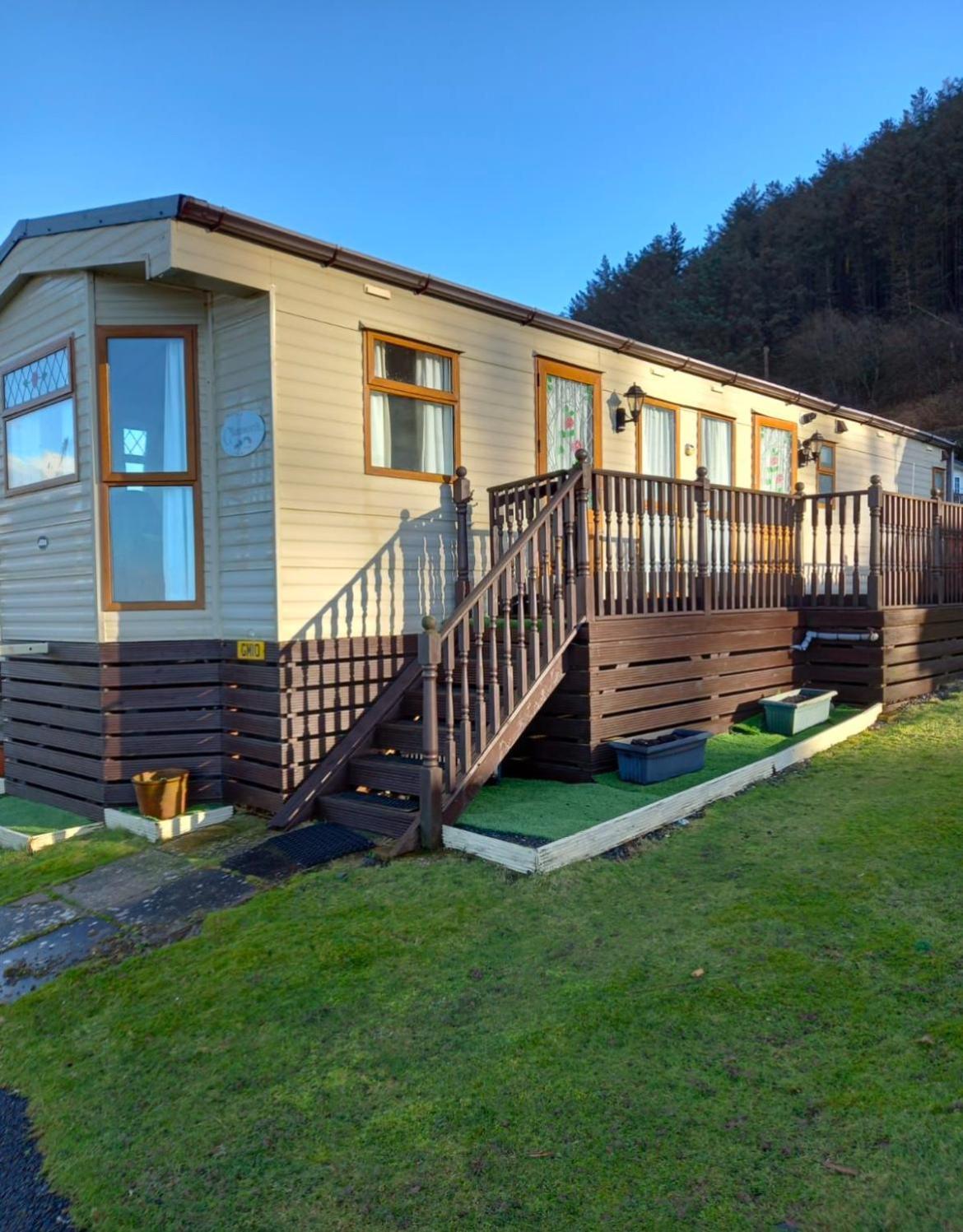 Spacious Luxury Escape With Sea Views And Pet Friendly At Clarach Bay Aberystwyth Exterior photo