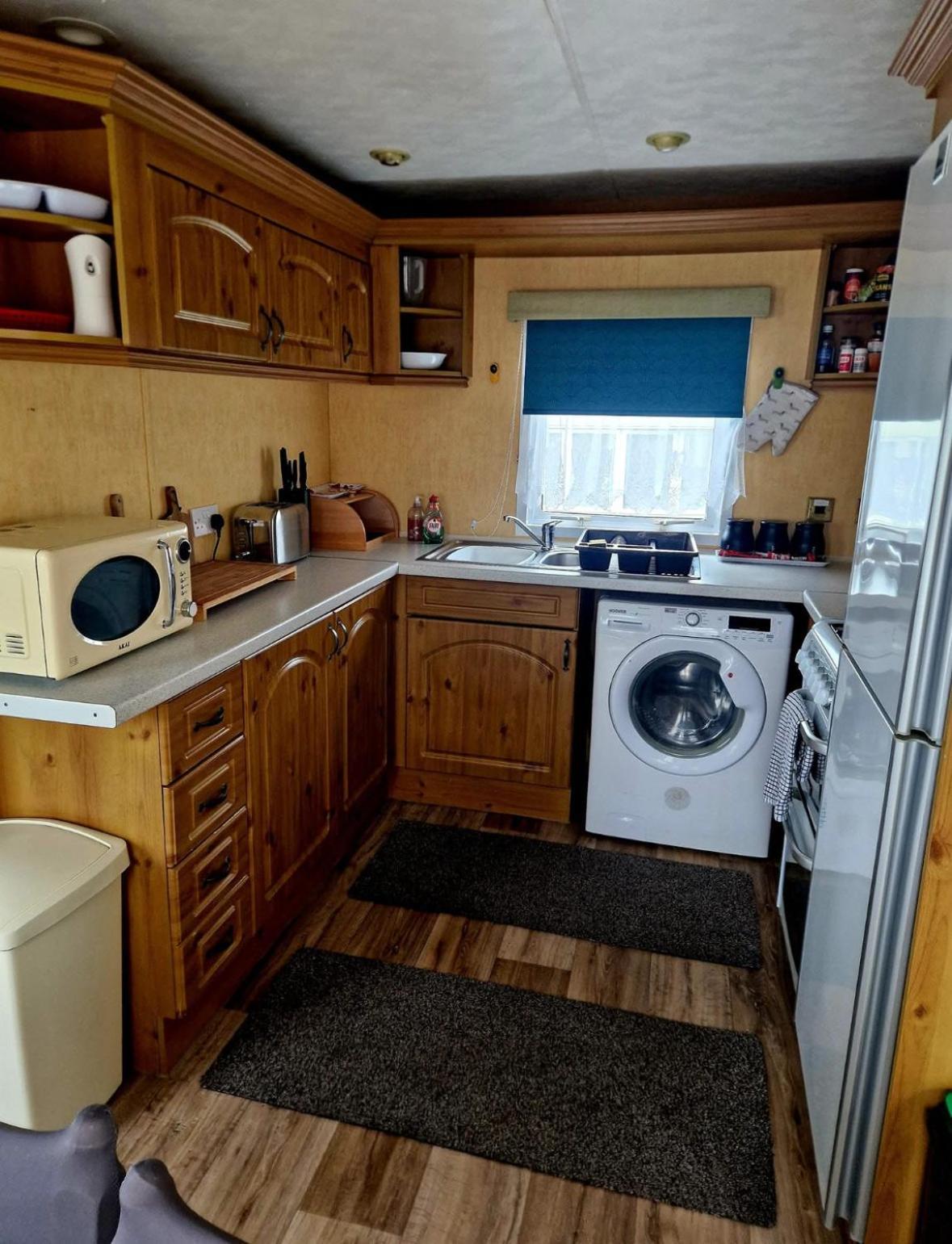 Spacious Luxury Escape With Sea Views And Pet Friendly At Clarach Bay Aberystwyth Exterior photo