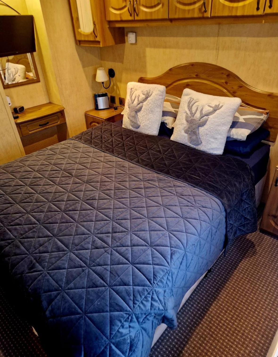 Spacious Luxury Escape With Sea Views And Pet Friendly At Clarach Bay Aberystwyth Exterior photo